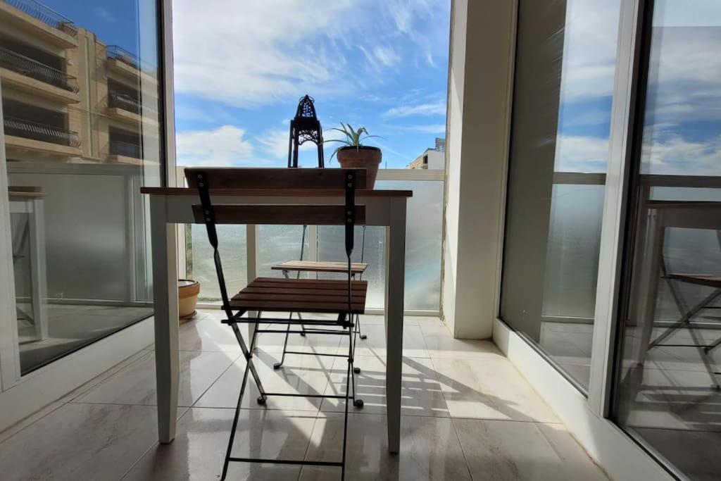 Apartment Luxury En-suite Double. Beach-house With Sea Views Mellieha