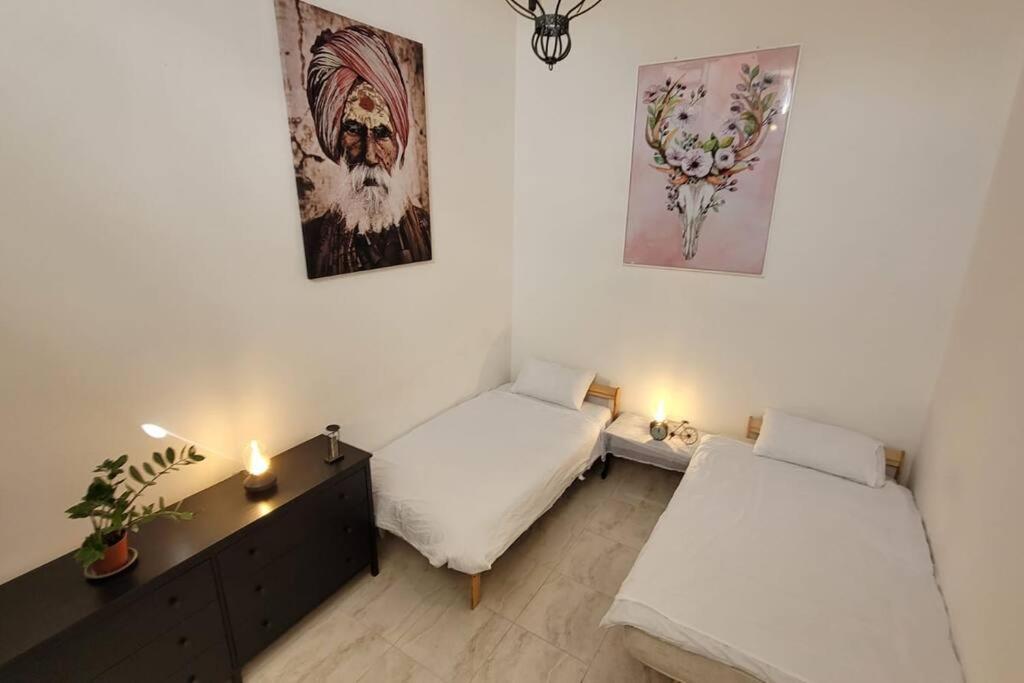 Apartment Luxury En-suite Double. Beach-house With Sea Views *