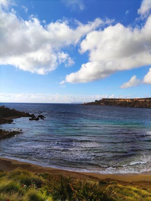 Luxury En-suite Double. Beach-house With Sea Views Apartment